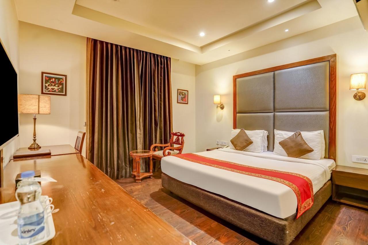 Townhouse 552Hotel Royal Court Jalandhar Exterior photo