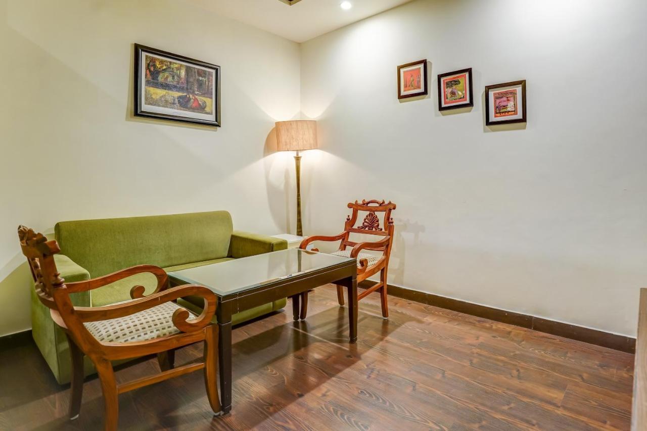 Townhouse 552Hotel Royal Court Jalandhar Exterior photo